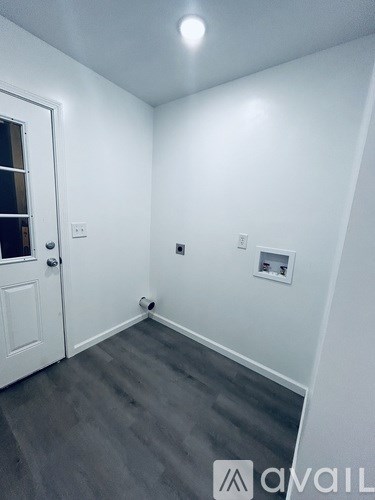 Source URL: https://prod-avail.s3.amazonaws.com/public_images/38515531/listing/IMG_3637.jpeg