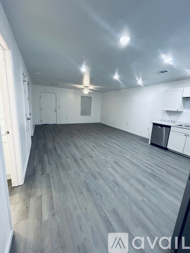 Source URL: https://prod-avail.s3.amazonaws.com/public_images/38515532/listing/IMG_3633.jpeg