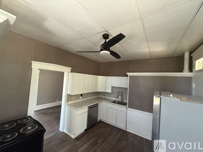 Source URL: https://prod-avail.s3.amazonaws.com/public_images/41506055/listing/IMG_2149.jpeg