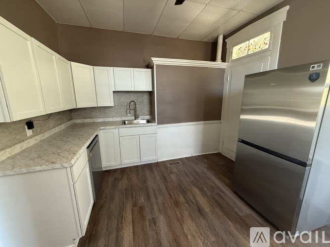 Source URL: https://prod-avail.s3.amazonaws.com/public_images/41506056/listing/IMG_2148.jpeg