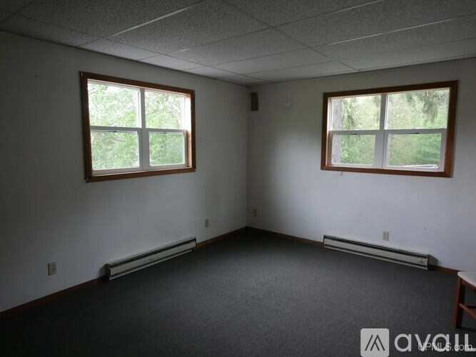 Source URL: https://prod-avail.s3.amazonaws.com/public_images/39451895/listing/bedroom1.jpg