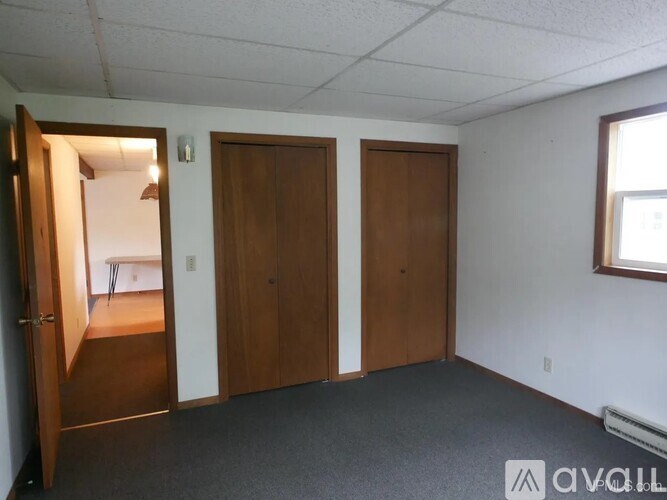 Source URL: https://prod-avail.s3.amazonaws.com/public_images/39451898/listing/bedroom2.jpg