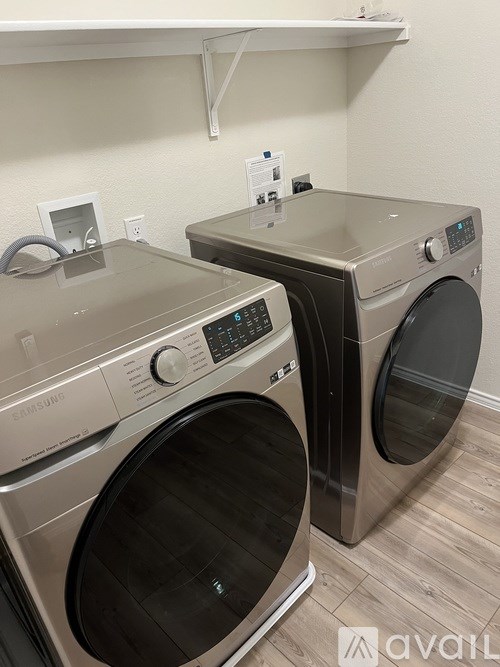 Source URL: https://prod-avail.s3.amazonaws.com/public_images/39047890/listing/IMG_4468.jpeg