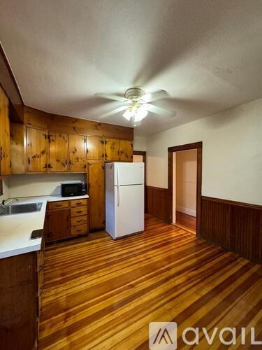 Source URL: https://prod-avail.s3.amazonaws.com/public_images/39105641/listing/7.jpg