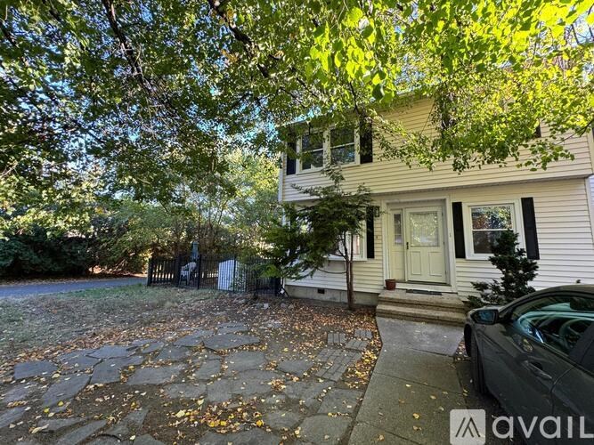 Source URL: https://prod-avail.s3.amazonaws.com/public_images/39105652/listing/14.jpg