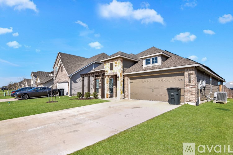 Source URL: https://prod-avail.s3.amazonaws.com/public_images/41507820/listing/3.png