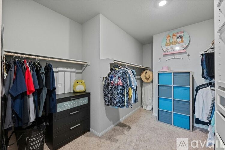 Source URL: https://prod-avail.s3.amazonaws.com/public_images/38977413/listing/2003368157309.jpg