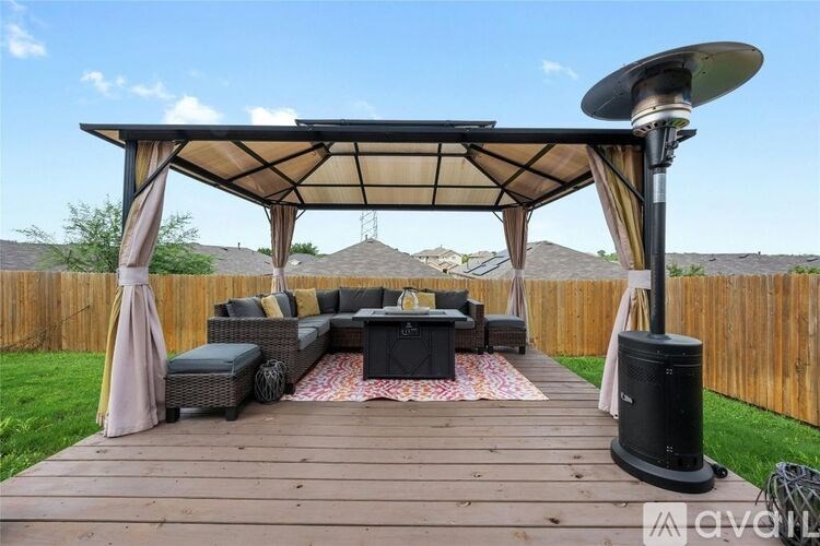 Source URL: https://prod-avail.s3.amazonaws.com/public_images/38977411/listing/2003368157293.jpg