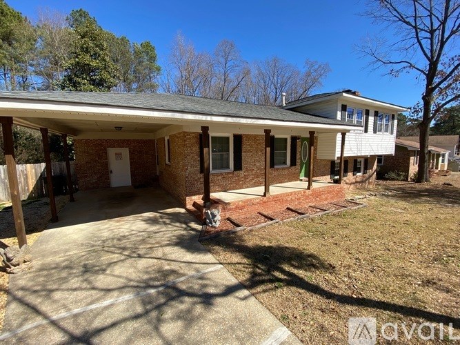 Source URL: https://prod-avail.s3.amazonaws.com/public_images/40066158/listing/0_(11).jpg