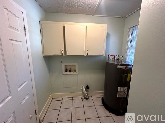 Source URL: https://prod-avail.s3.amazonaws.com/public_images/40066146/listing/1_(6).jpg