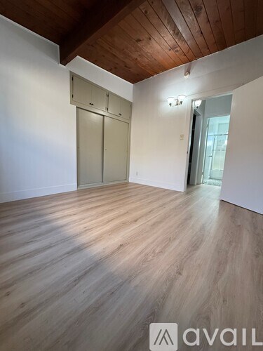 Source URL: https://prod-avail.s3.amazonaws.com/public_images/41504403/listing/Bedroom_B.jpg