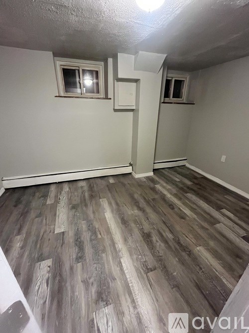 Source URL: https://prod-avail.s3.amazonaws.com/public_images/39339792/listing/Bedroom2.jpg