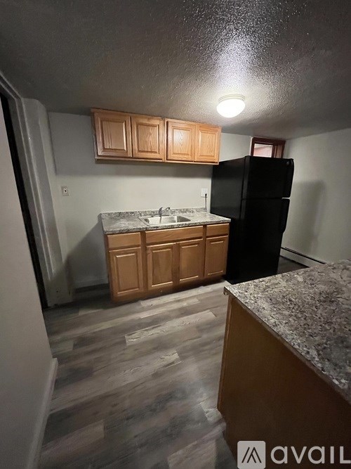 Source URL: https://prod-avail.s3.amazonaws.com/public_images/39339800/listing/Kitchen3.jpg