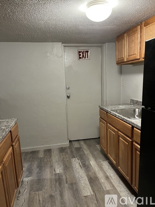 Source URL: https://prod-avail.s3.amazonaws.com/public_images/39339801/listing/Kitchen.jpg
