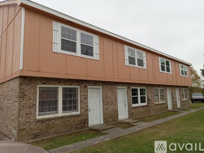 Source URL: https://prod-avail.s3.amazonaws.com/public_images/41504818/listing/20241213_152311.jpg