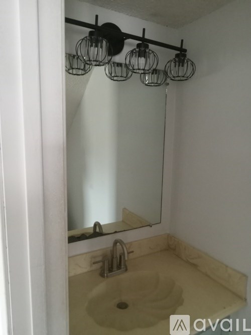 Source URL: https://prod-avail.s3.amazonaws.com/public_images/41504810/listing/20241213_151518.jpg