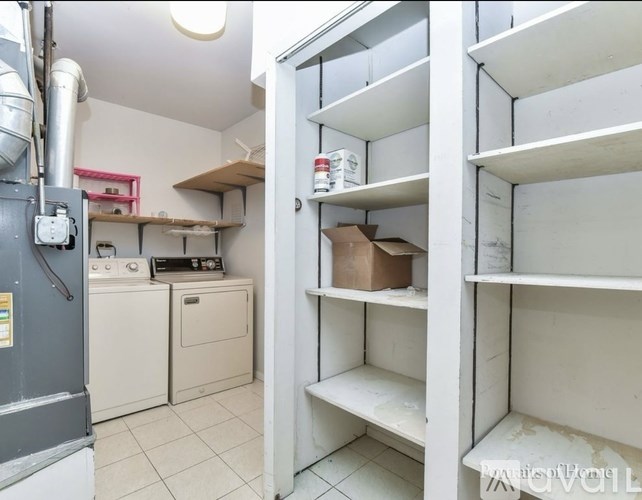 Source URL: https://prod-avail.s3.amazonaws.com/public_images/39374196/listing/IMG_1541.jpg