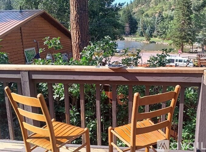 Source URL: https://prod-avail.s3.amazonaws.com/public_images/39956279/listing/lakeviewwine.jpeg