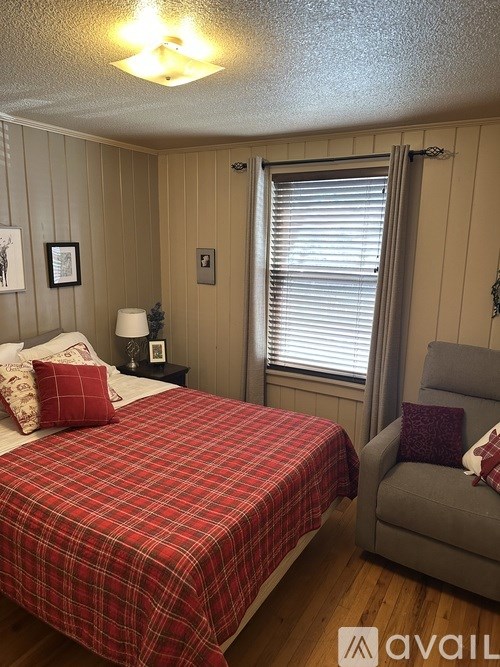 Source URL: https://prod-avail.s3.amazonaws.com/public_images/39956255/listing/IMG_9715.jpg