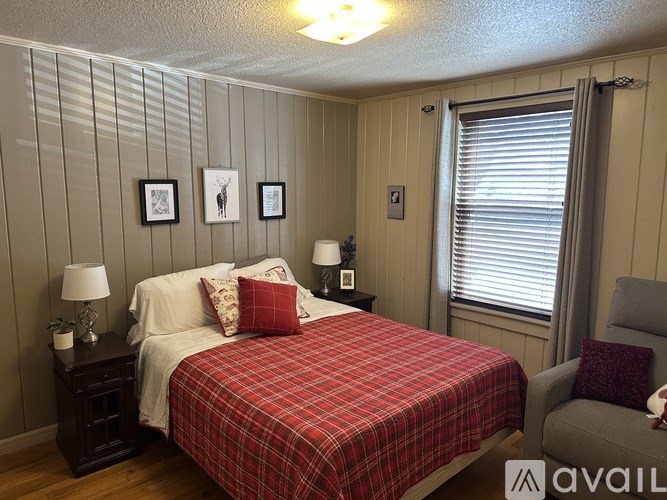 Source URL: https://prod-avail.s3.amazonaws.com/public_images/39956256/listing/IMG_9699.jpg