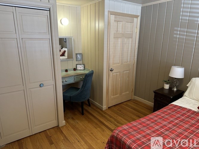 Source URL: https://prod-avail.s3.amazonaws.com/public_images/39956253/listing/IMG_9712.jpg