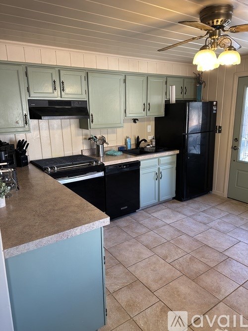 Source URL: https://prod-avail.s3.amazonaws.com/public_images/39956242/listing/IMG_9696.jpg