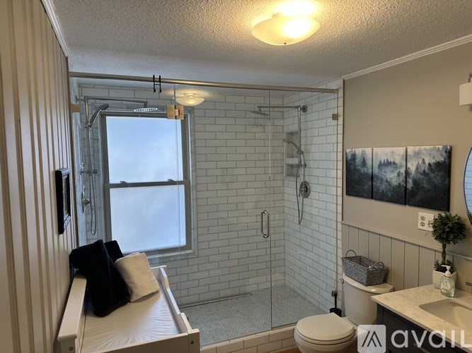 Source URL: https://prod-avail.s3.amazonaws.com/public_images/39956250/listing/IMG_9702.jpg