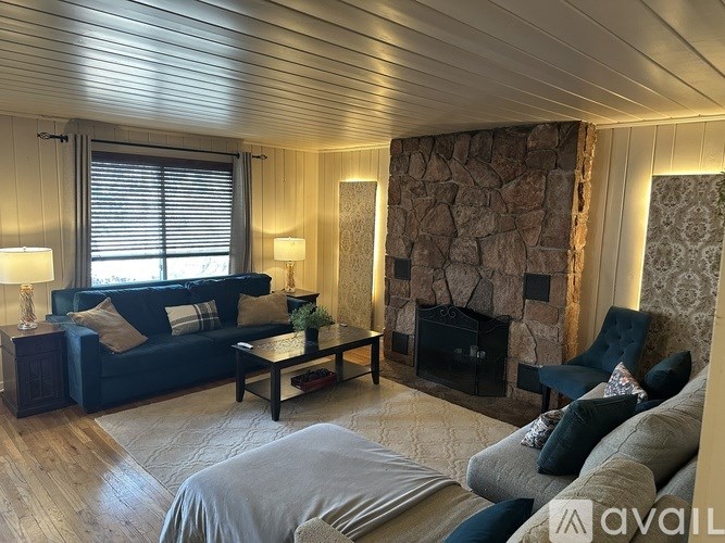 Source URL: https://prod-avail.s3.amazonaws.com/public_images/39956286/listing/IMG_9743.jpg