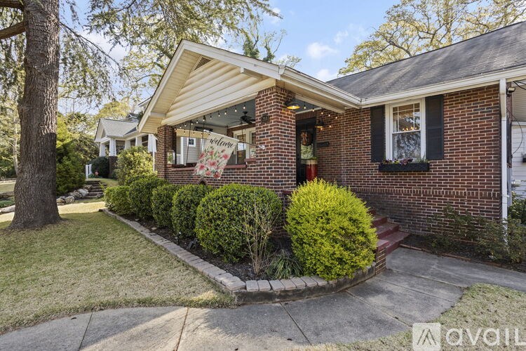 Source URL: https://prod-avail.s3.amazonaws.com/public_images/40190240/listing/5-web-or-mls-05-Grove.jpg