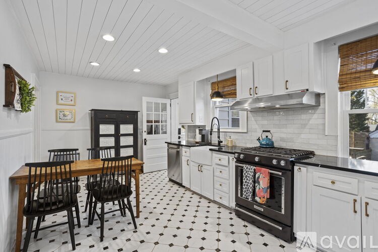 Source URL: https://prod-avail.s3.amazonaws.com/public_images/40190269/listing/15-web-or-mls-15-Grove.jpg