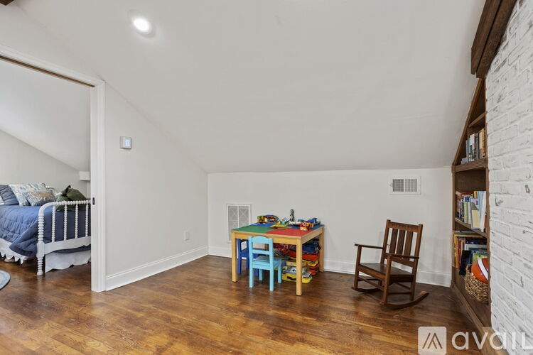 Source URL: https://prod-avail.s3.amazonaws.com/public_images/40190288/listing/28-web-or-mls-28-Grove.jpg