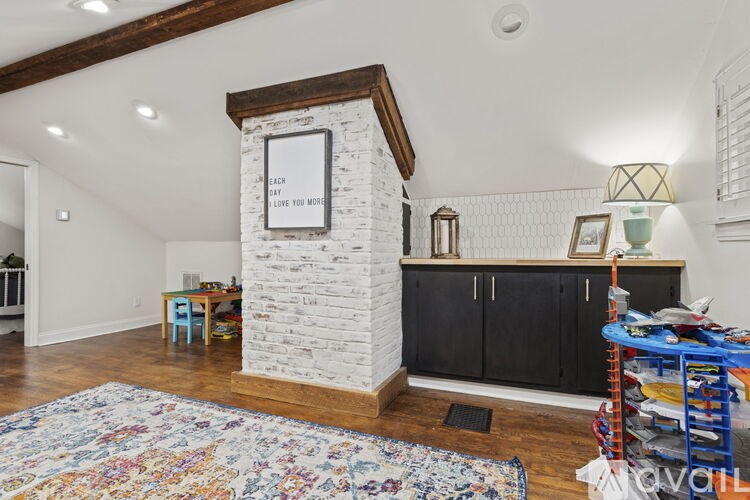 Source URL: https://prod-avail.s3.amazonaws.com/public_images/40190292/listing/27-web-or-mls-27-Grove.jpg