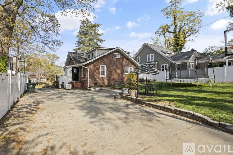 Source URL: https://prod-avail.s3.amazonaws.com/public_images/40190299/listing/38-web-or-mls-38-Grove.jpg