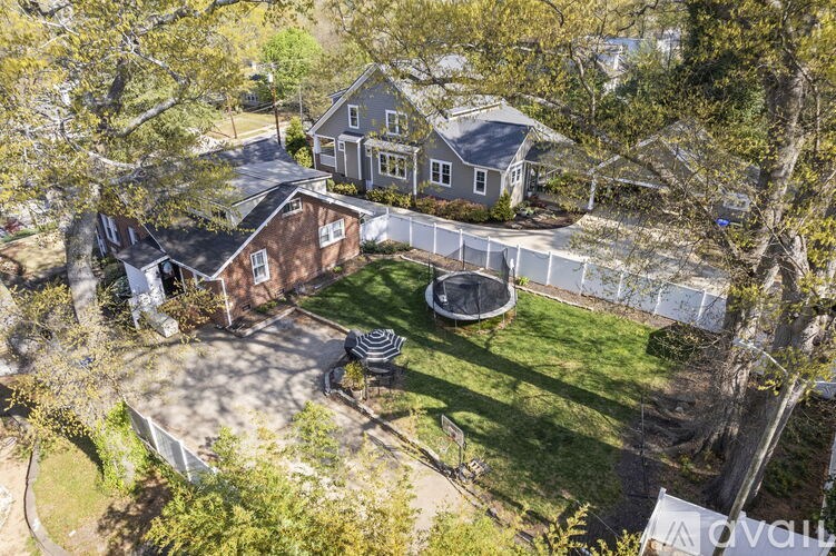 Source URL: https://prod-avail.s3.amazonaws.com/public_images/40190300/listing/41-web-or-mls-41-Grove.jpg