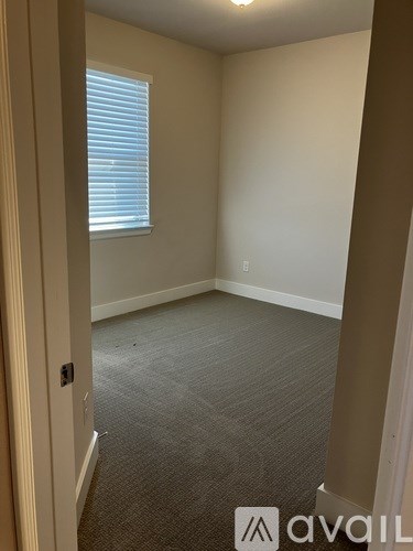 Source URL: https://prod-avail.s3.amazonaws.com/public_images/41499871/listing/3rd_bdrm.JPEG