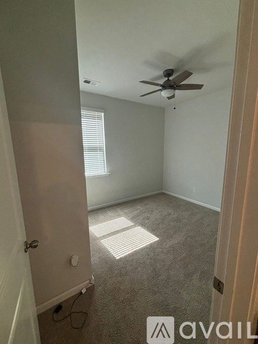 Source URL: https://prod-avail.s3.amazonaws.com/public_images/41506286/listing/IMG_9622.jpeg