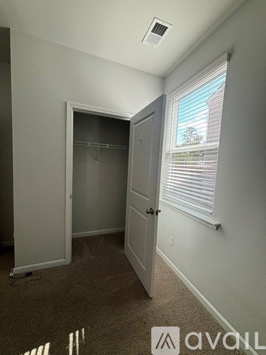 Source URL: https://prod-avail.s3.amazonaws.com/public_images/41506290/listing/IMG_9627.jpeg