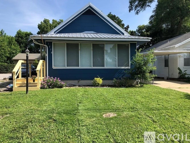 Source URL: https://prod-avail.s3.amazonaws.com/public_images/41511108/listing/EAST_HILL_Front_Yard_copy.jpg