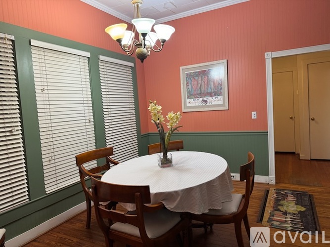 1718 E Lee St 1 Single Family Home for Rent - Photo gallery 3