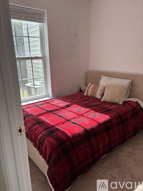 Source URL: https://prod-avail.s3.amazonaws.com/public_images/41497136/listing/IMG_0345.jpeg