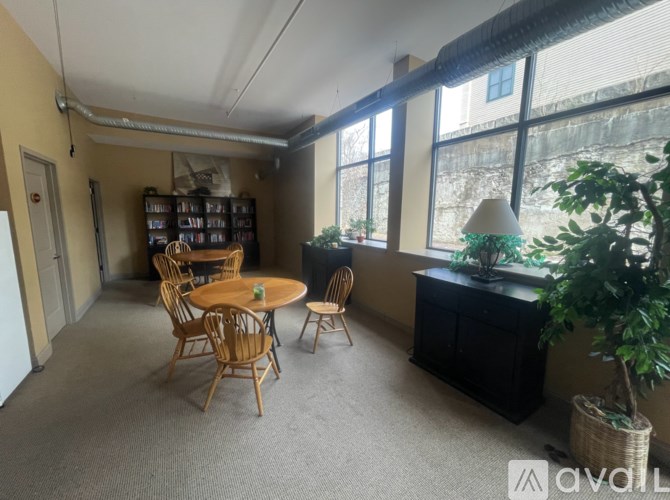 Source URL: https://prod-avail.s3.amazonaws.com/public_images/41502214/listing/Screenshot_2025-10-22_at_1.54.18%E2%80%AFPM.png