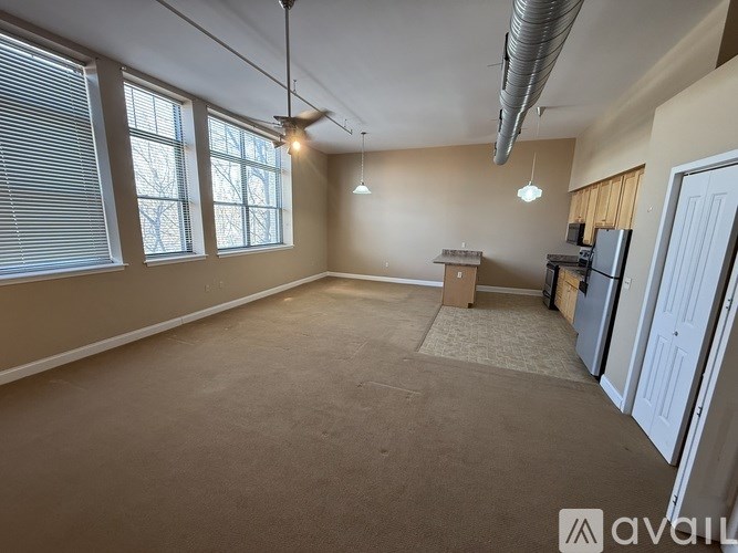 Source URL: https://prod-avail.s3.amazonaws.com/public_images/41501658/listing/IMG_9081.jpeg