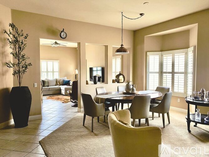 Source URL: https://prod-avail.s3.amazonaws.com/public_images/41510990/listing/DR_resized.jpg