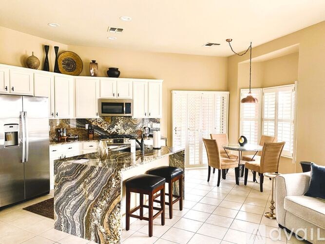 Source URL: https://prod-avail.s3.amazonaws.com/public_images/41510991/listing/kitchen_w_casual_dining_resized.jpg