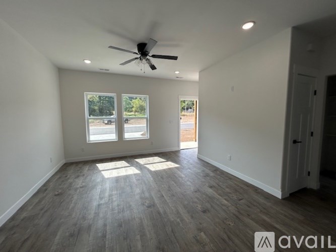 Source URL: https://prod-avail.s3.amazonaws.com/public_images/41496126/listing/IMG_3997.jpg