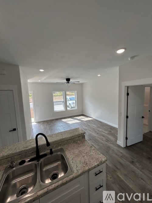 Source URL: https://prod-avail.s3.amazonaws.com/public_images/41496128/listing/IMG_3974.jpg