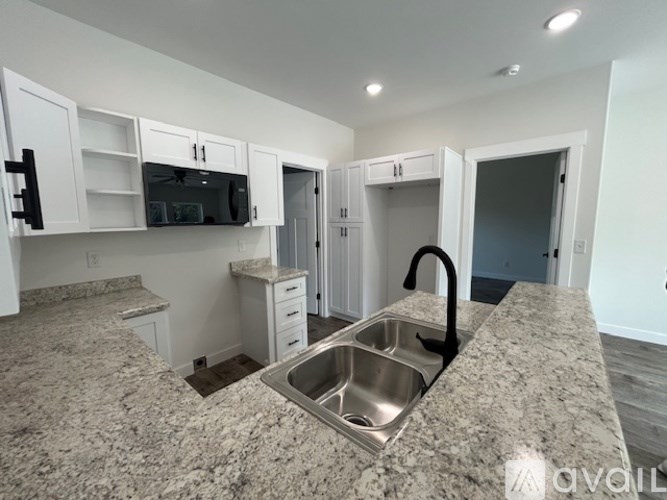 Source URL: https://prod-avail.s3.amazonaws.com/public_images/41496130/listing/IMG_3996.jpg