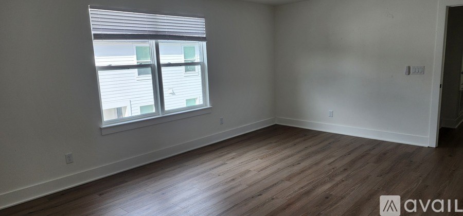 Source URL: https://prod-avail.s3.amazonaws.com/public_images/41511190/listing/20250927_165802.jpg