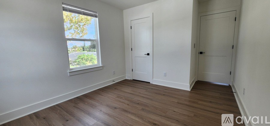 Source URL: https://prod-avail.s3.amazonaws.com/public_images/41511189/listing/20250927_165236.jpg