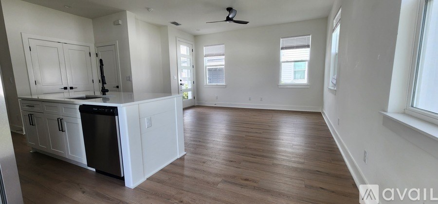 Source URL: https://prod-avail.s3.amazonaws.com/public_images/41511181/listing/20250927_164909.jpg